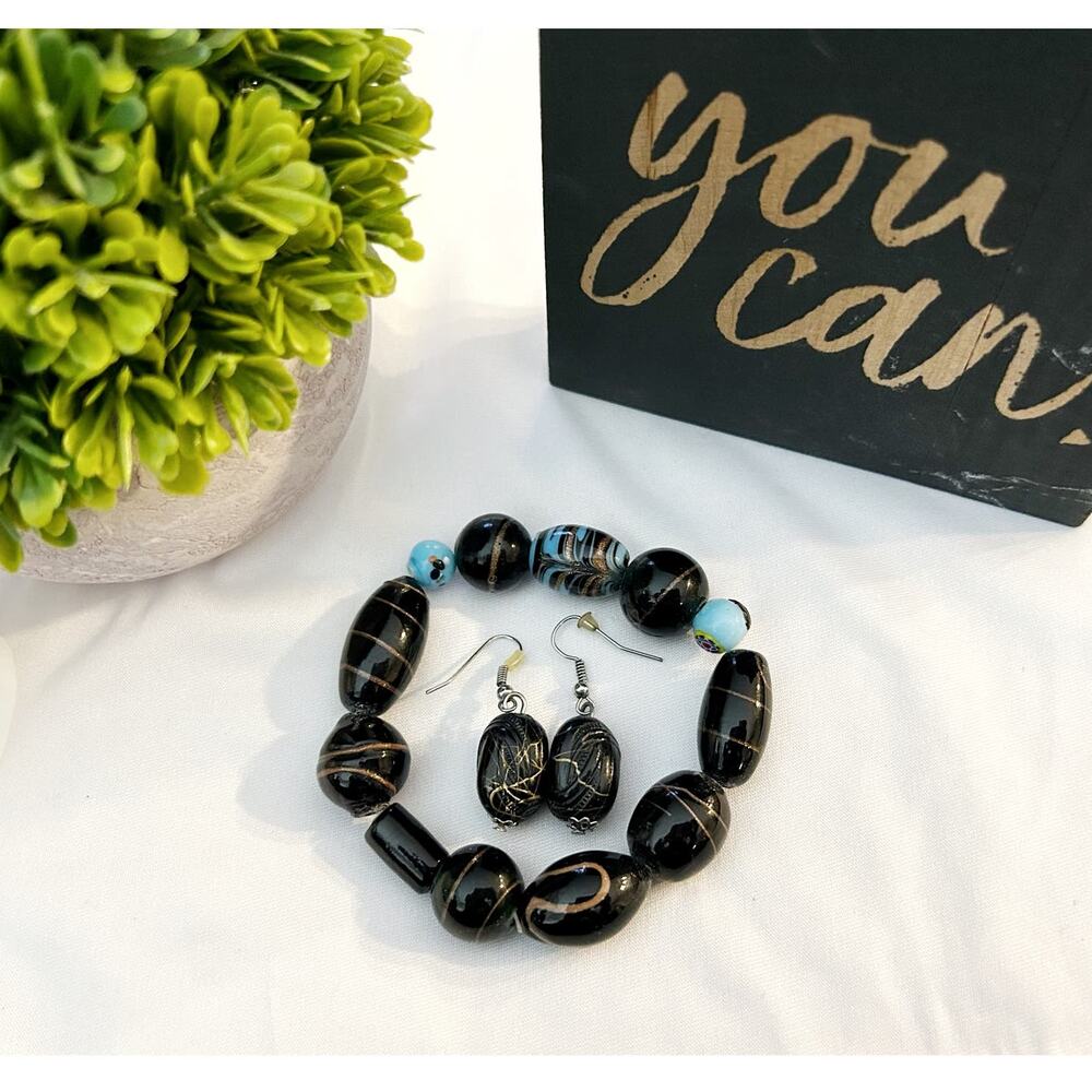 VINTAGE Fashion Costume Jewelry Black/Blue Bracelet & Earrings Combo